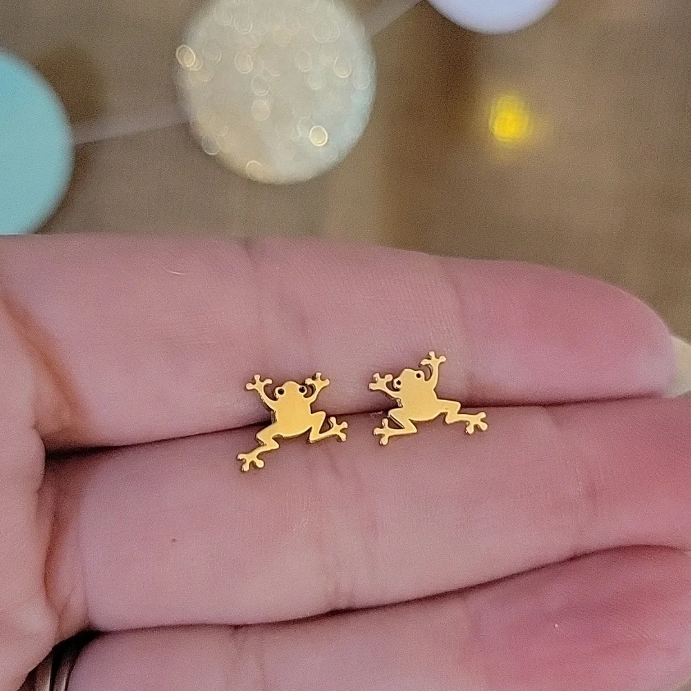 🔥LAST PAIR🔥 JUMPING FROG STUD EARRINGS